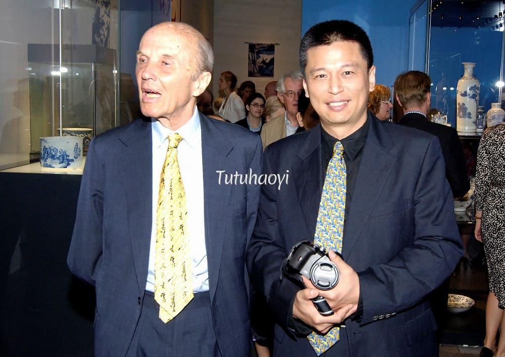 Sir Michael Butler and Dr Yibin Ni