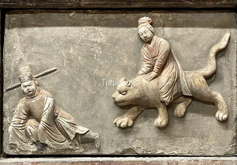 Yang Xiang throttling tiger for father
