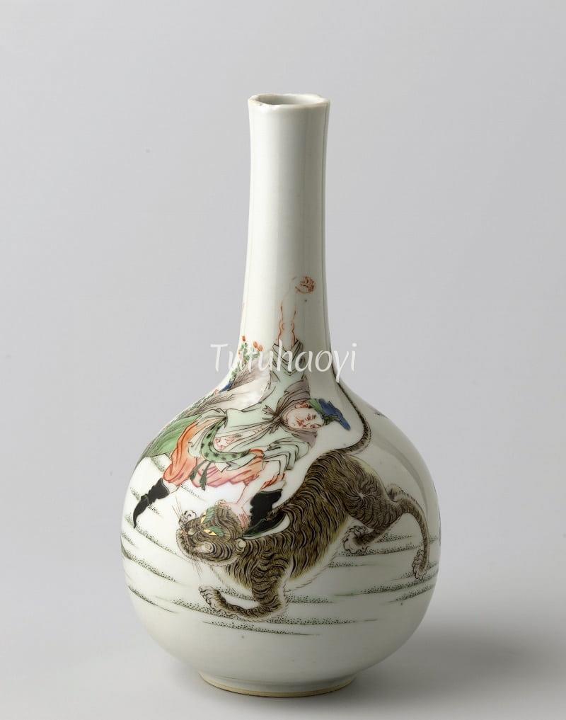 Wu Song grabbing tiger porcelain vase Rijksmuseum