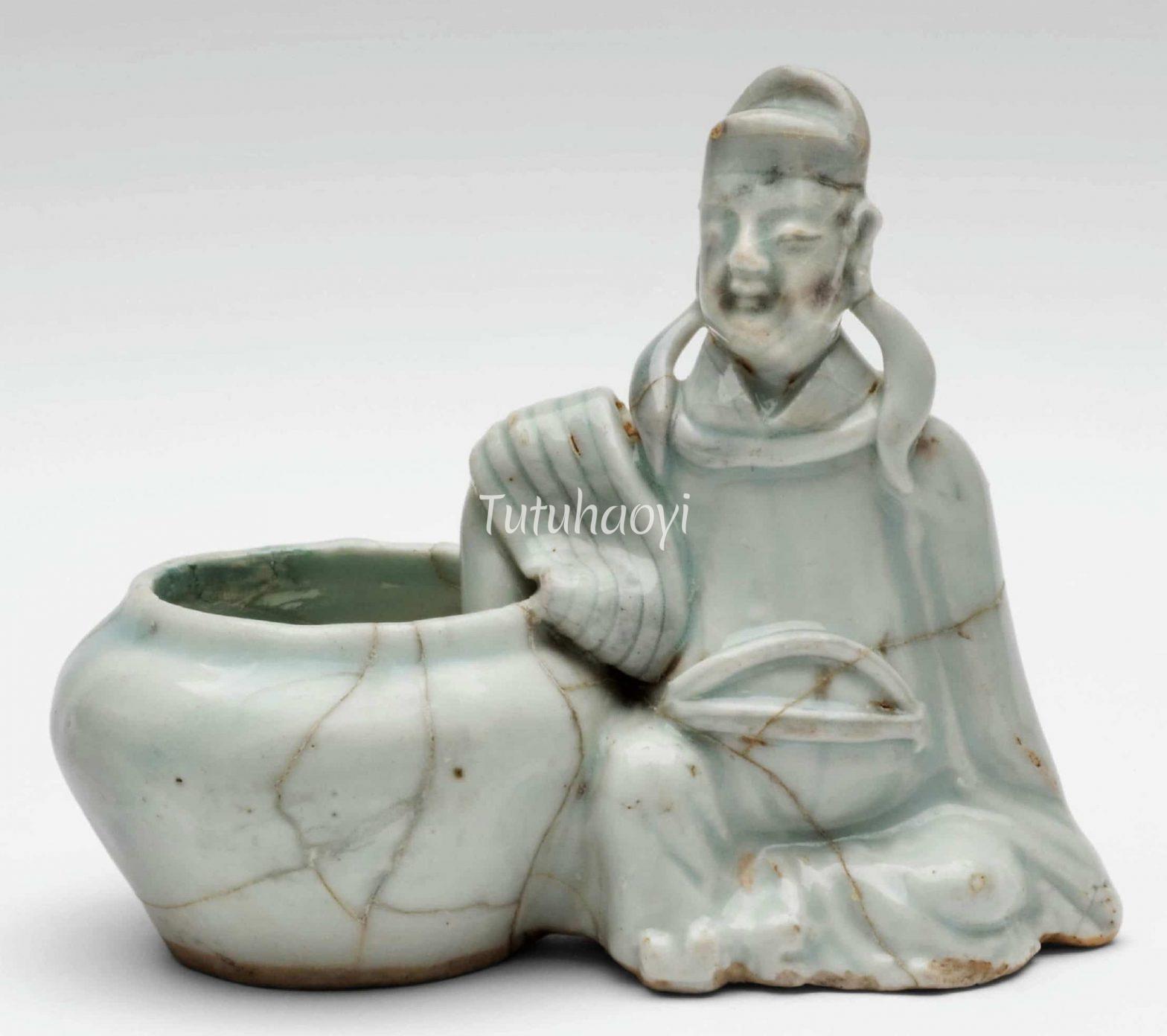 Li Bai sitting beside wine jar